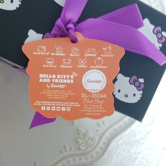 Blue Sky Hello Kitty by Sanrio Halloween Salt and Pepper Shaker Set - Picture 7 of 10